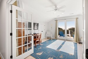 House, Multiple Beds (2307 Palm Boulevard) | 9 bedrooms, WiFi, bed sheets