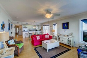 Condo, várias camas (1010 Ocean Palms 201) | Sala de estar