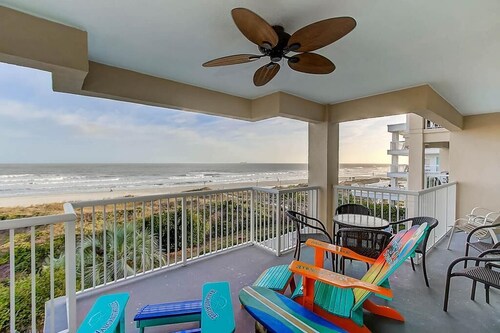 1010 Ocean Palms 201