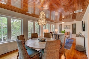 Private kitchen - 29 Twin Oaks (Isle of Palms)