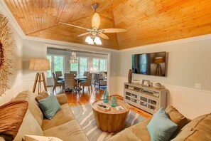 Cabin, Multiple Beds (29 Twin Oaks) | Living room - 29 Twin Oaks (Isle of Palms)