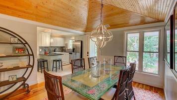 Cabin, Multiple Beds (29 Twin Oaks) | Private kitchen