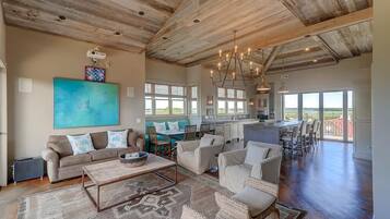 House, Multiple Beds (305 Carolina Boulevard) | Living room | TV