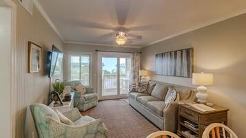 Condo, Multiple Beds (309C Oceanside Villas) | Living room