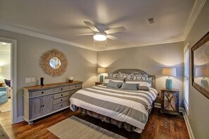 Ferienhütte, Mehrere Betten (35 Twin Oaks) | 3 Schlafzimmer, WLAN, Bettwäsche