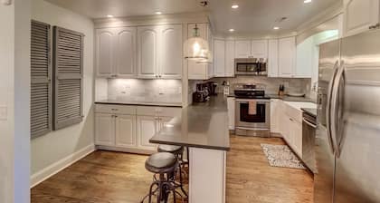 35 Twin Oaks