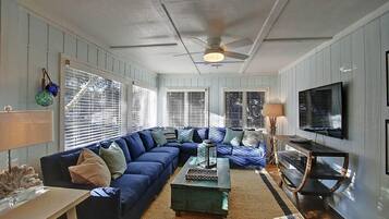 Cabin, Multiple Beds (35 Twin Oaks) | Living room