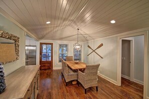 Cabin, Berbilang Katil (35 Twin Oaks) | Tempat makan