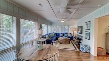 Cabin, Berbilang Katil (35 Twin Oaks) | Ruang tamu