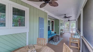 Cabin, Berbilang Katil (35 Twin Oaks) | Balkoni