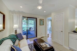 House, Multiple Beds (50 Fairway Dunes) | Living room - 50 Fairway Dunes (Isle of Palms)