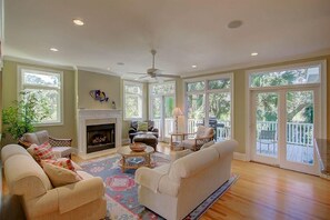 Casa, letti multipli (5803 Back Bay Drive) | Soggiorno