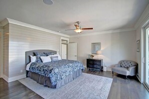 6 bedrooms, WiFi - 2301 Palm Boulevard (Isle of Palms)