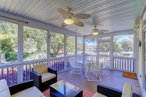House, Multiple Beds (26 Hidden Green) | Outdoor dining