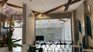 Lobby sitting area - AHA Siga Serviced Apartment (Ho Chi Minh City)