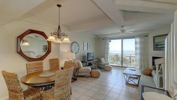 Condo, Berbilang Katil (416B Shipwatch) | Tempat makan