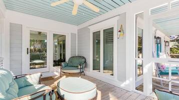 House, Multiple Beds (705 Carolina Boulevard) | Balcony