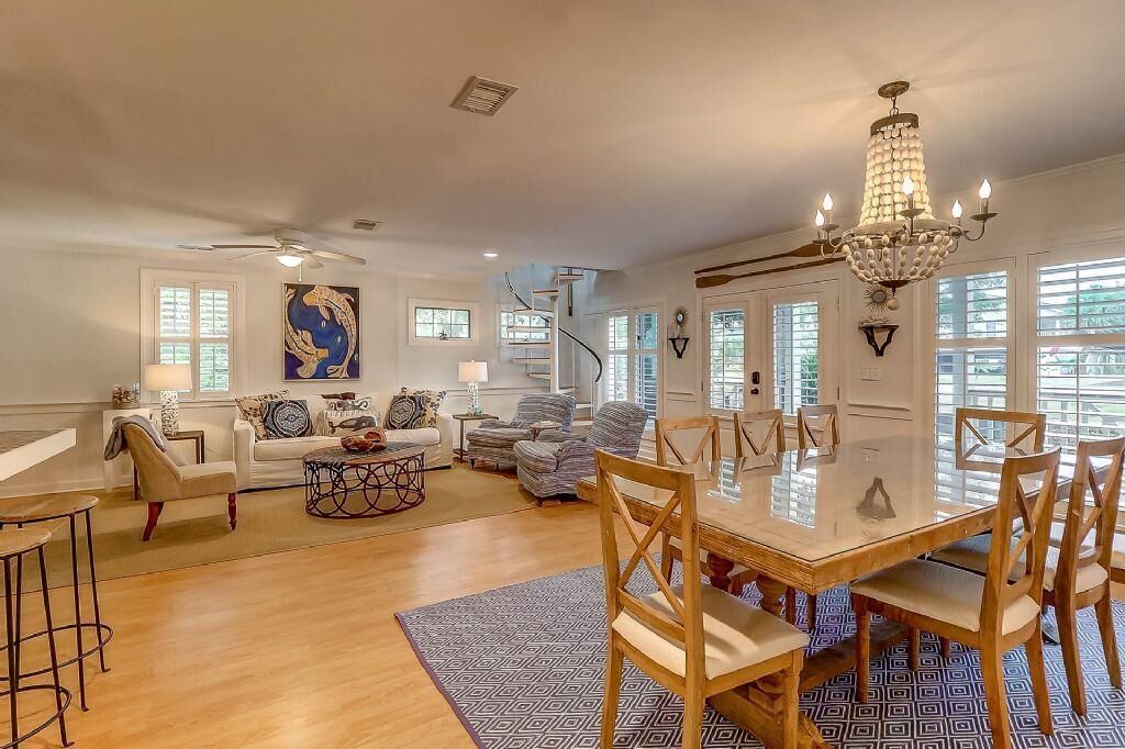 House, Multiple Beds (705 Carolina Boulevard) | Dining