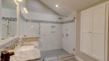 Casa, letti multipli (705 Carolina Boulevard) | Bagno | Shampoo