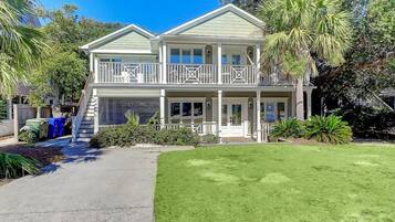 House, Multiple Beds (705 Carolina Boulevard) | Exterior