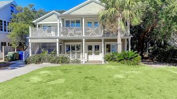 House, Multiple Beds (705 Carolina Boulevard) | Exterior