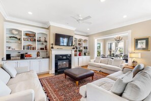 House, Multiple Beds (918 Carolina Boulevard) | Living room | Table football