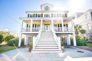 Casa, várias camas (918 Carolina Boulevard) | Fachada