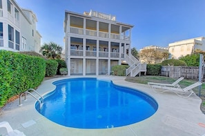 House, Multiple Beds (918 Carolina Boulevard) | Pool