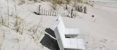 Plage à proximité, chaises longues