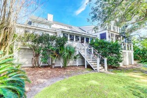 House, Multiple Beds (8 Hidden Green) | Property grounds - 8 Hidden Green (Isle of Palms)