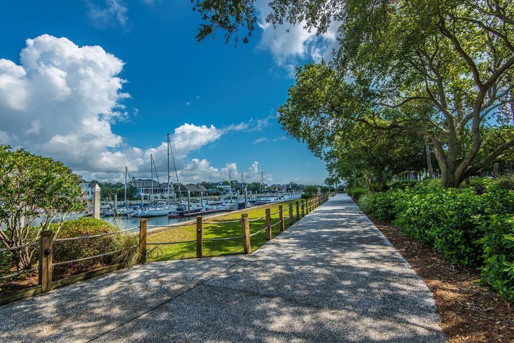 Condo, Multiple Beds (406 Yacht Harbor Court) | Property grounds