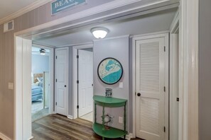 Condo, Multiple Beds (101A Oceanside)