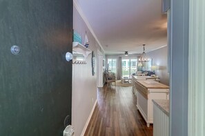 Condo, Multiple Beds (101A Oceanside)