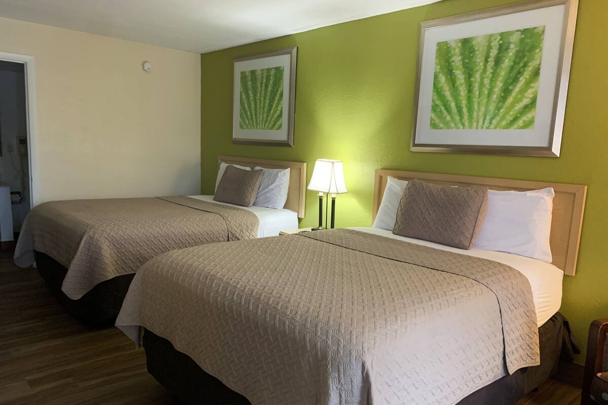 Basic Room, 2 Queen Beds | WiFi (free), bed sheets