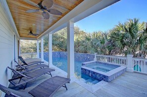 Hus, flere senger (2603 Palm Boulevard) | Basseng