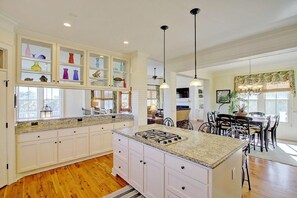 Hus, flere senger (2603 Palm Boulevard) | Eget kjøkken | Kjøleskap, mikrobølgeovn, kokeplater og oppvaskmaskin