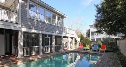 3008 Hartnett Boulevard