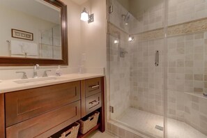 Condo, Multiple Beds (H303 Tidewater) | Bathroom | Shampoo - H303 Tidewater (Isle of Palms)