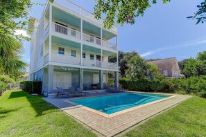 House, Multiple Beds (711 Carolina Boulevard) | Pool