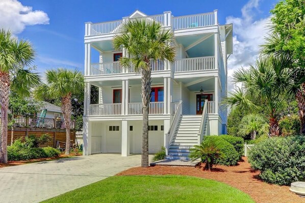 House, Multiple Beds (711 Carolina Boulevard) | Exterior