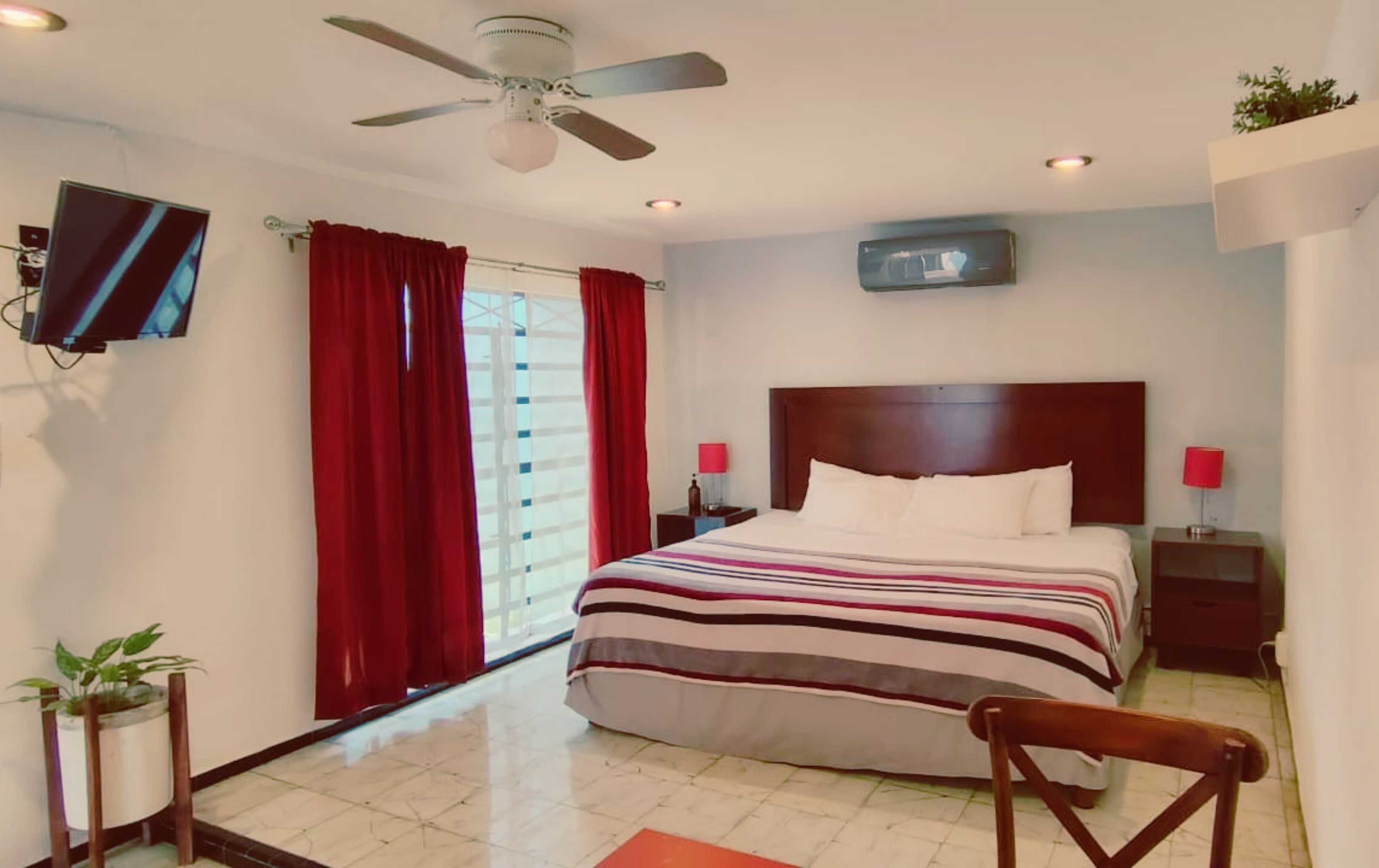 Junior Studio Suite