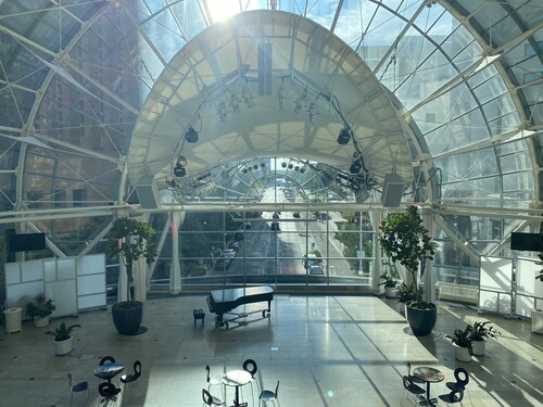 Skywalk Access, By Lucas Oil Stadium, King Beds, WiFi, Pets Ok