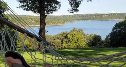 Large,3 Bdrm, Lake View/Access Home w/ Rustic/Modern Charm, Resort Amenities