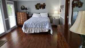 3 bedrooms, iron/ironing board, travel crib, free WiFi