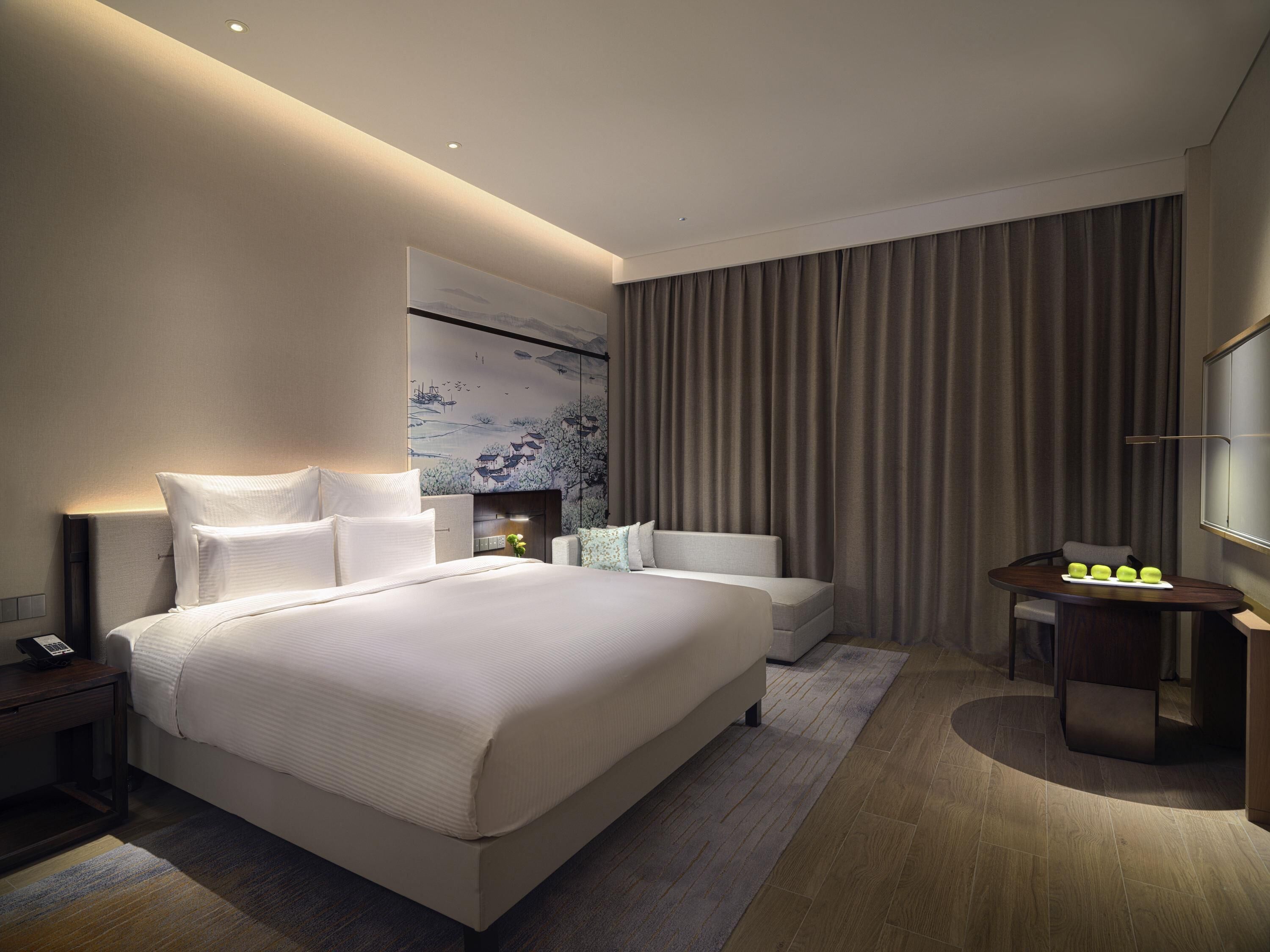 Superior Room, 1 King Bed | Premium bedding, down comforters, pillowtop beds, minibar