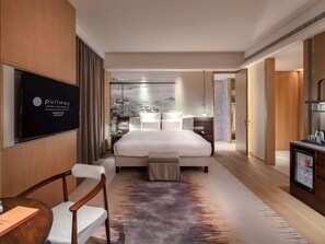Ropa de cama de alta calidad, edredón, camas con pillow-top y minibar