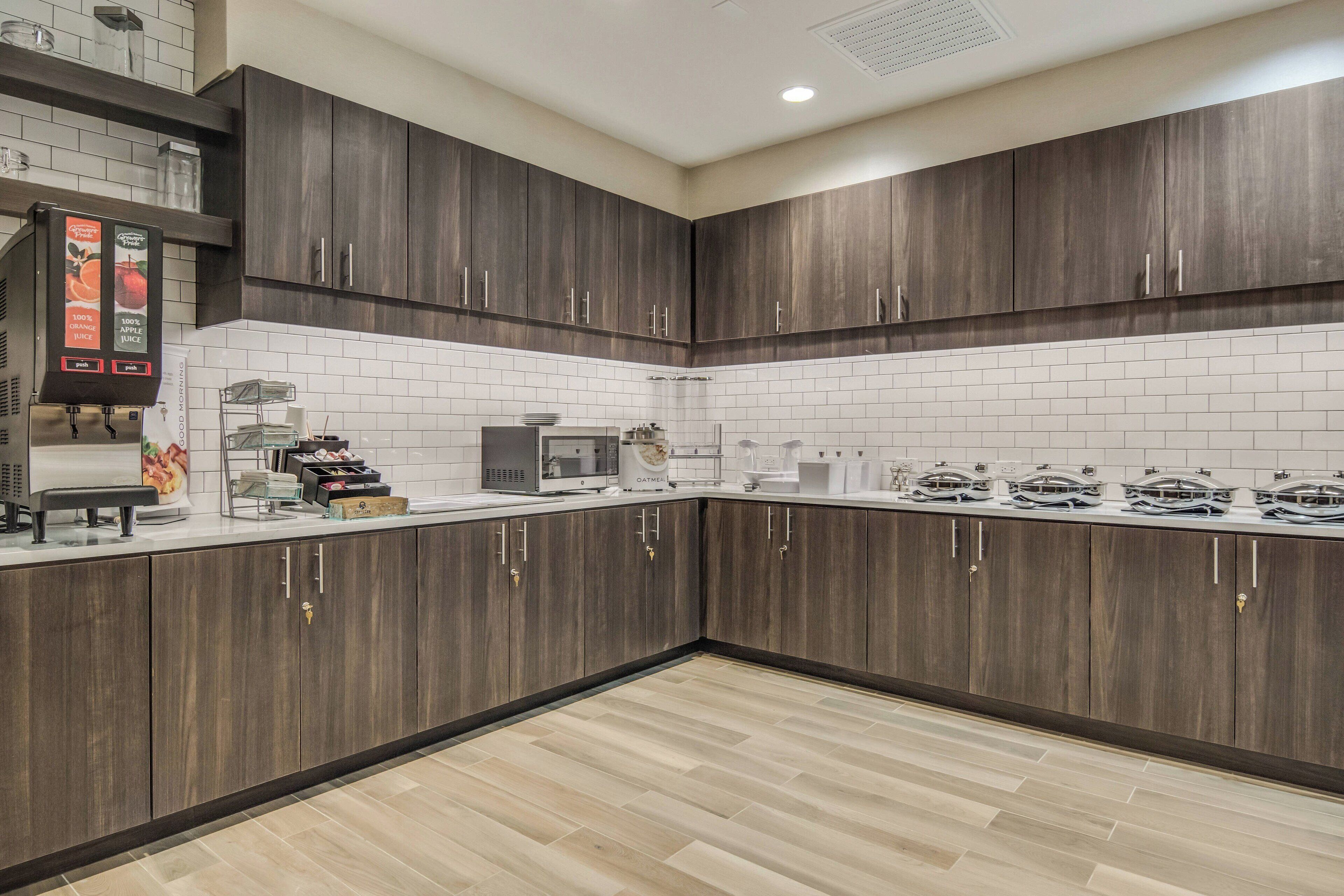 free daily continental breakfast