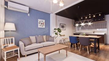 House | Living area | 32-inch TV with digital channels, DVD player