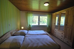 2 Schlafzimmer, Bügeleisen/Bügelbrett, Reisekinderbett, WLAN