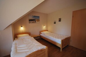 2 Schlafzimmer, Bügeleisen/Bügelbrett, Reisekinderbett, WLAN